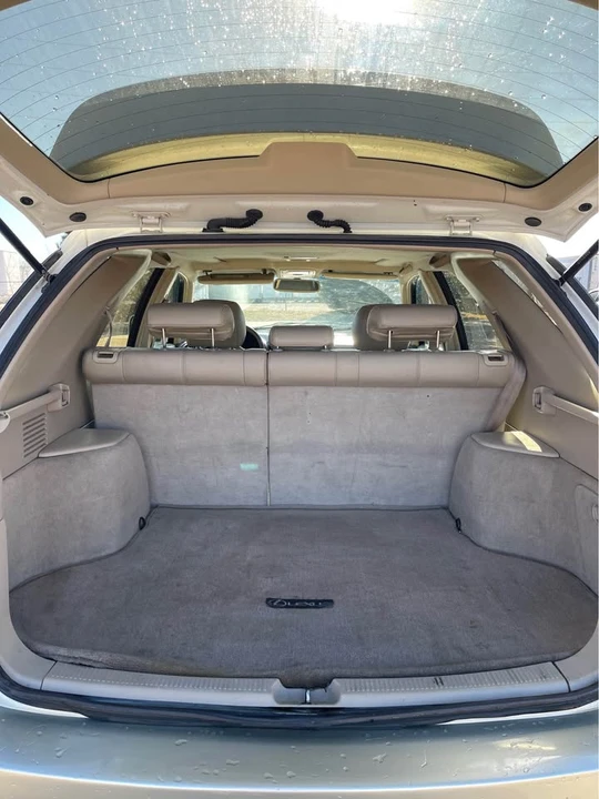 2000 Lexus RX 1st Gen - Image 4 of 15