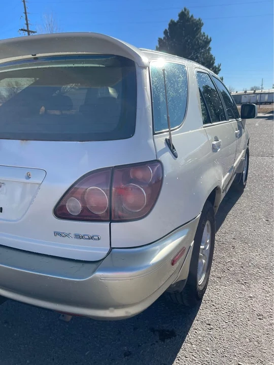2000 Lexus RX 1st Gen - Image 6 of 15