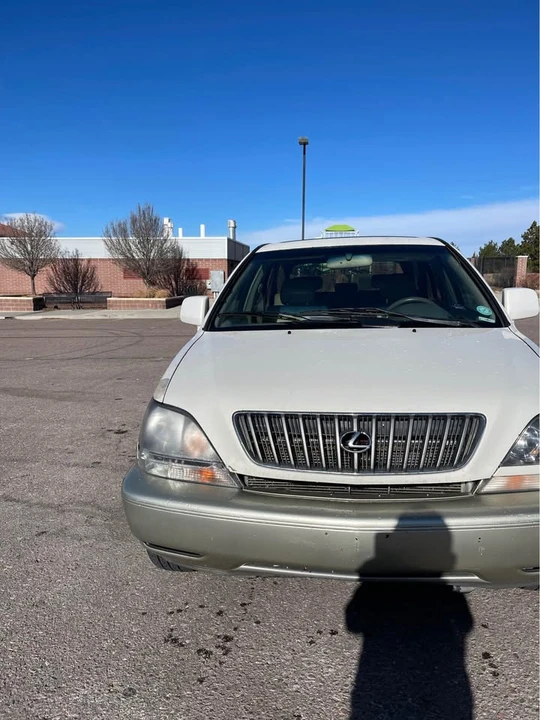 2000 Lexus RX 1st Gen - Image 2 of 15