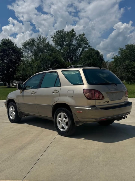 2000 Lexus RX 1st Gen - Image 2 of 10