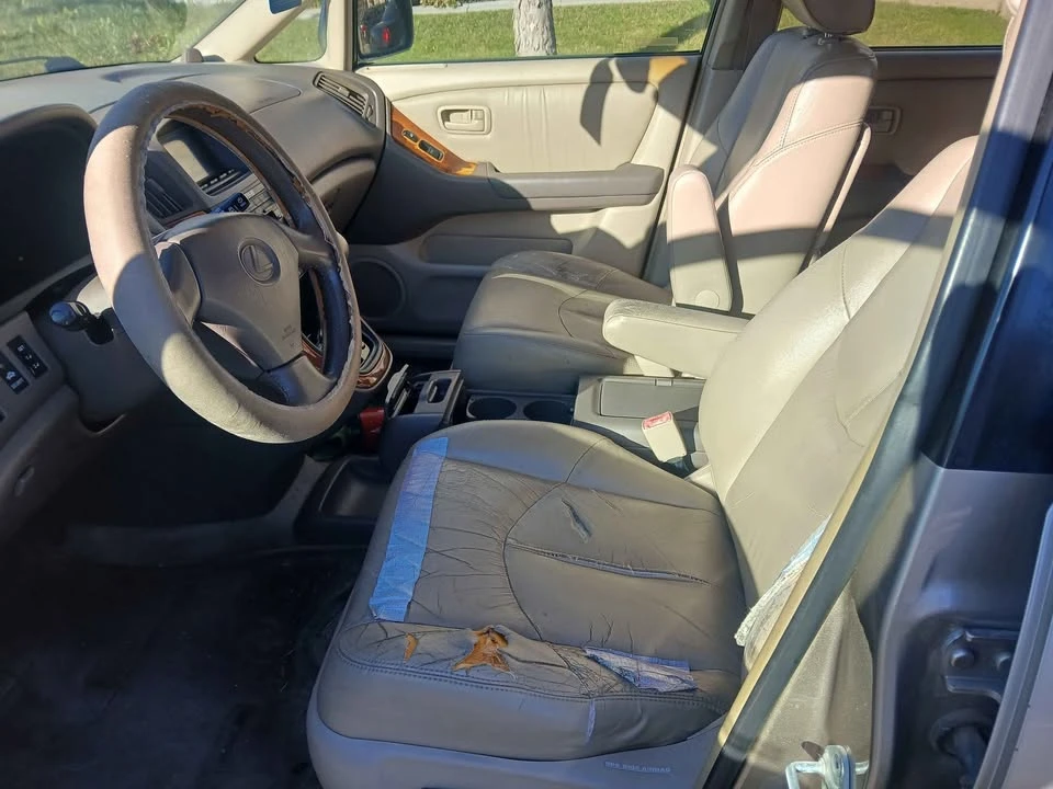 2000 Lexus RX 1st Gen - Image 8 of 9