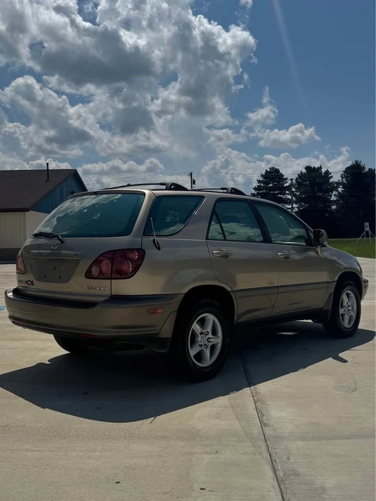 2000 Lexus RX 1st Gen - Image 3 of 10
