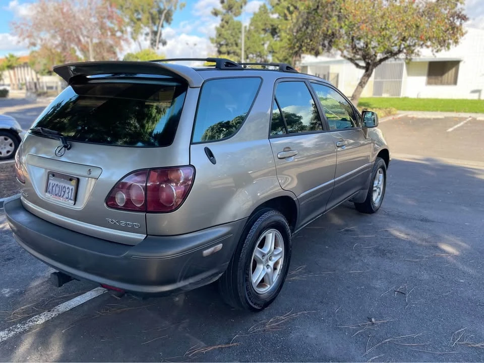 2000 Lexus RX 1st Gen - Image 5 of 14