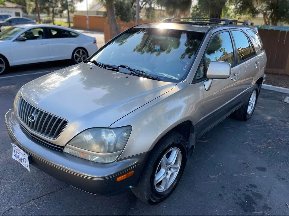2000 Lexus RX 1st Gen - Image 2 of 12
