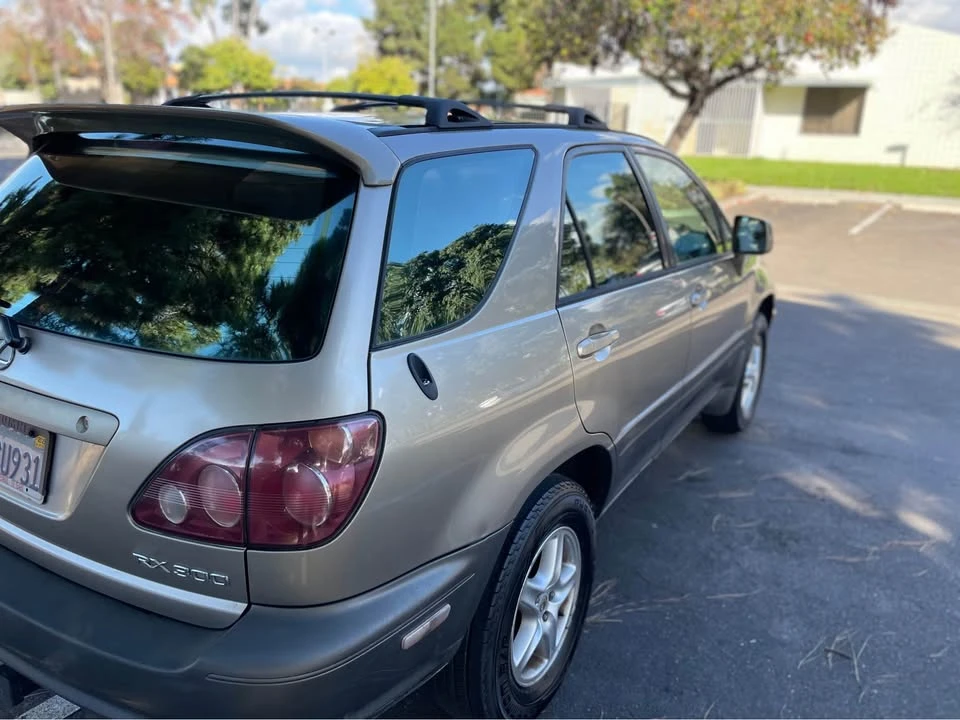 2000 Lexus RX 1st Gen - Image 7 of 14
