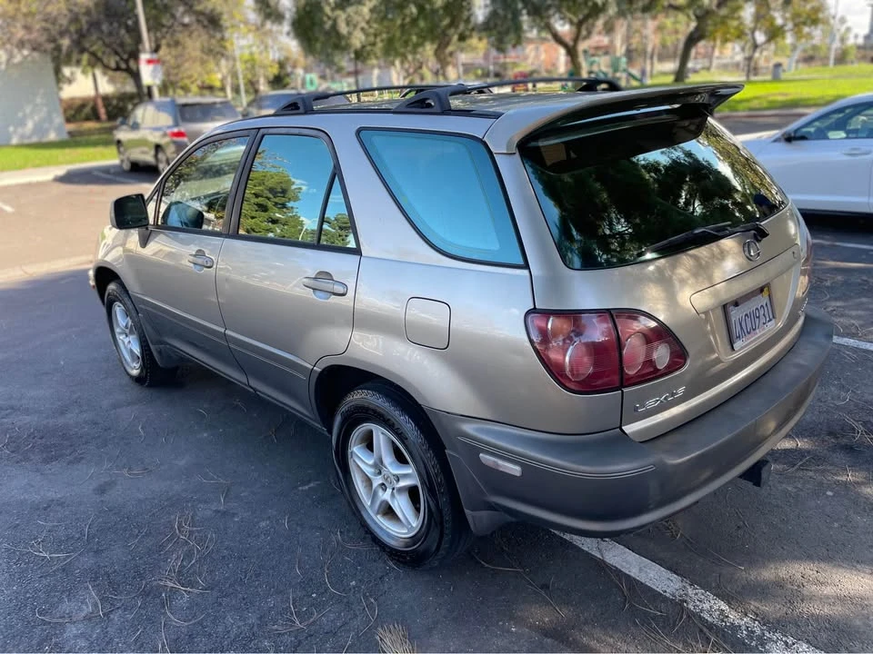 2000 Lexus RX 1st Gen - Image 6 of 14