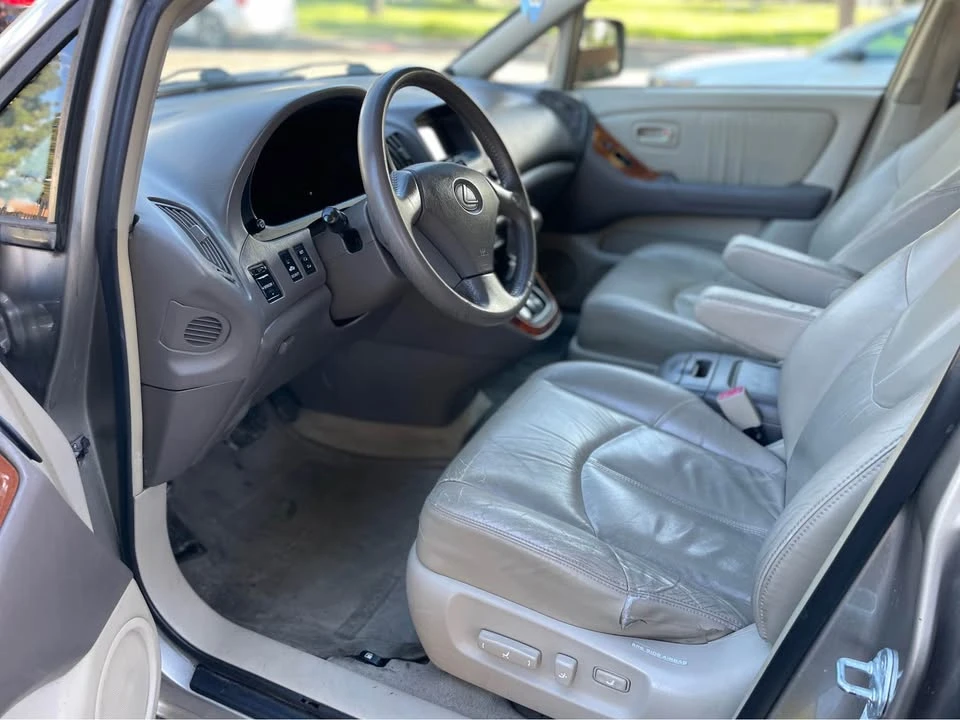 2000 Lexus RX 1st Gen - Image 8 of 14