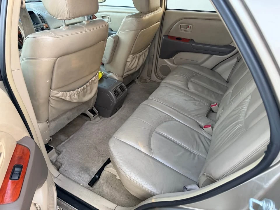 2000 Lexus RX 1st Gen - Image 8 of 13