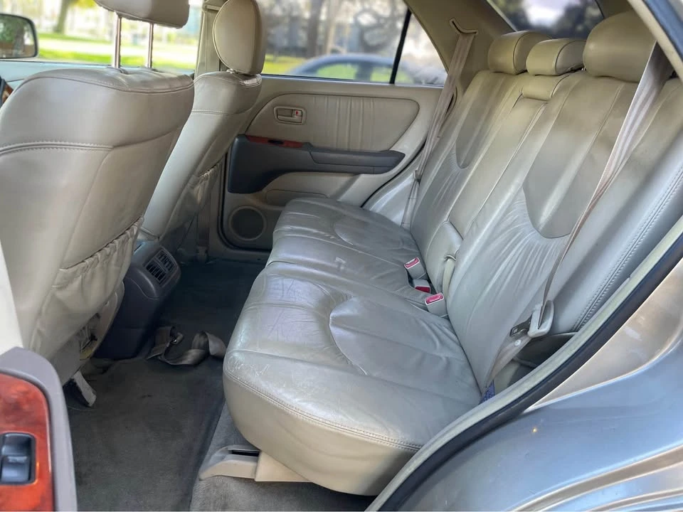 2000 Lexus RX 1st Gen - Image 8 of 12