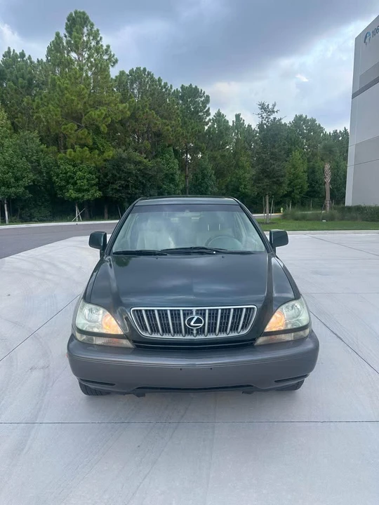 2000 Lexus RX 1st Gen - Image 2 of 11