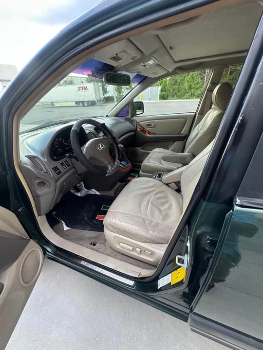 2000 Lexus RX 1st Gen - Image 8 of 11
