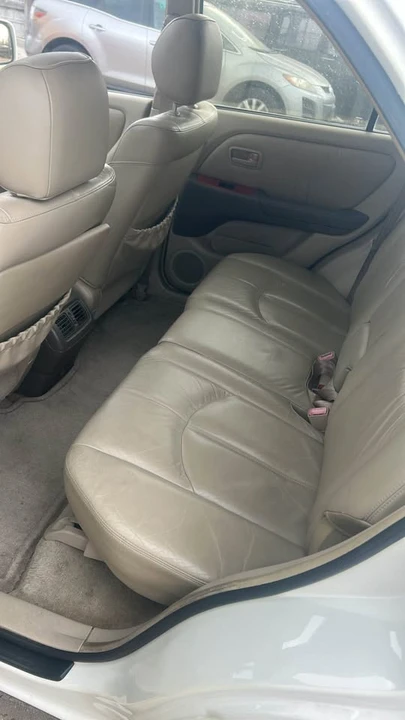 2000 Lexus RX 1st Gen - Image 3 of 12