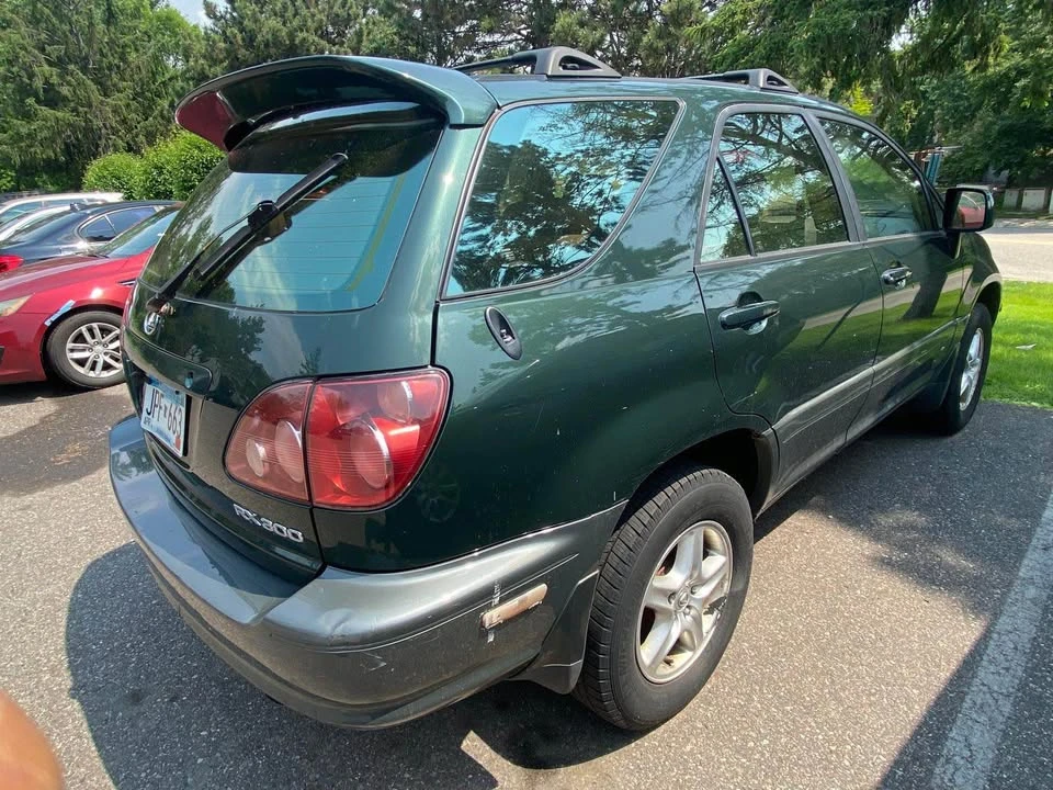 2000 Lexus RX 1st Gen - Image 5 of 7