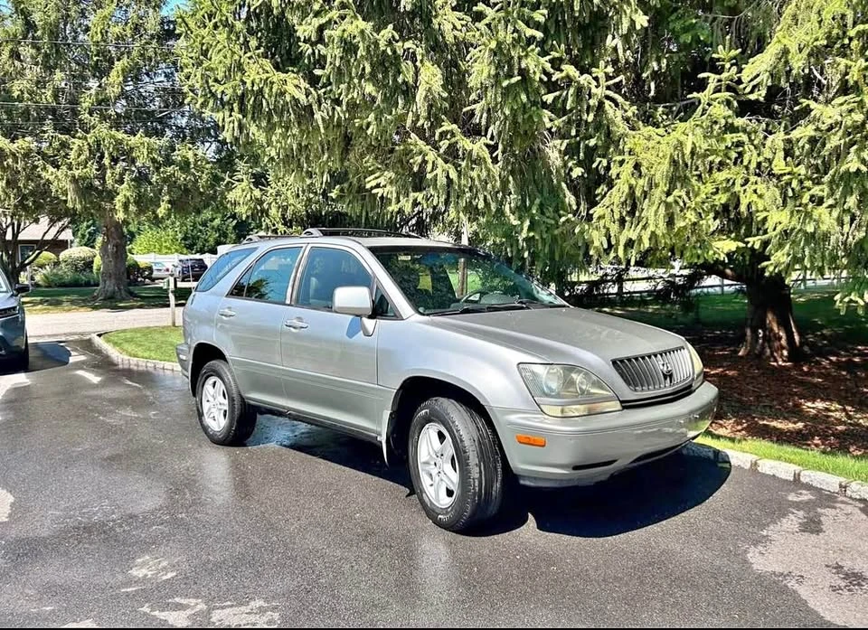 2000 Lexus RX 1st Gen - Image 2 of 19