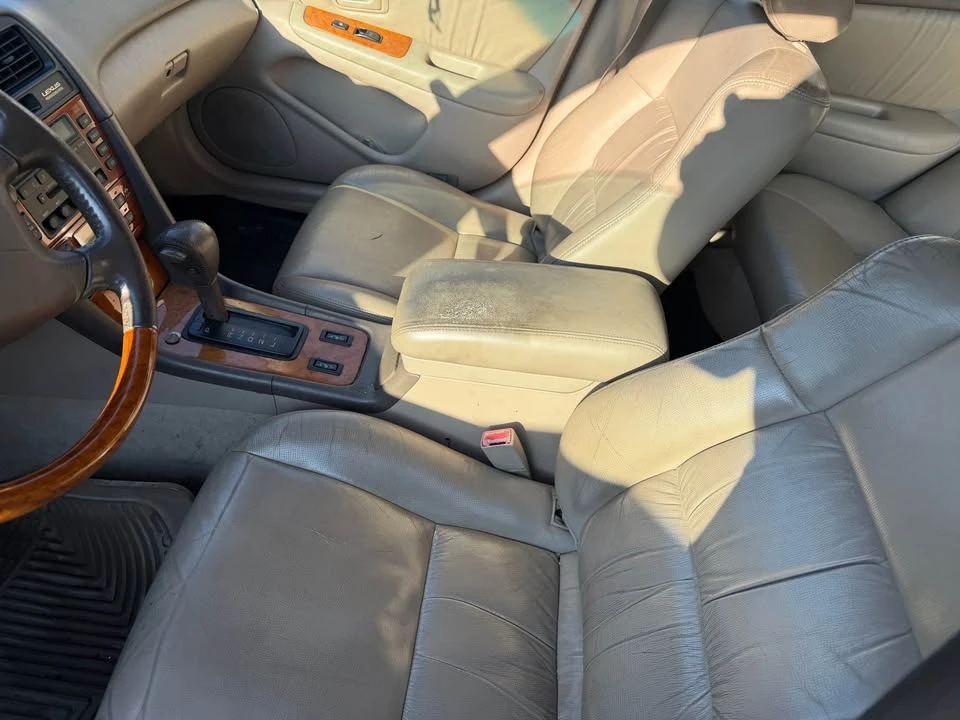 2000 Lexus RX 1st Gen - Image 3 of 6