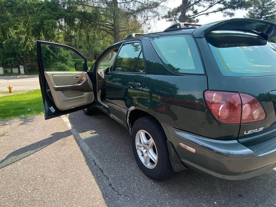 2000 Lexus RX 1st Gen - Image 6 of 7