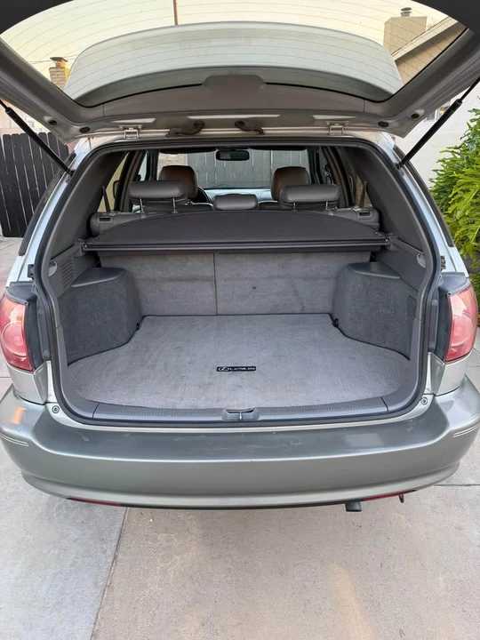 2000 Lexus RX 1st Gen - Image 10 of 13
