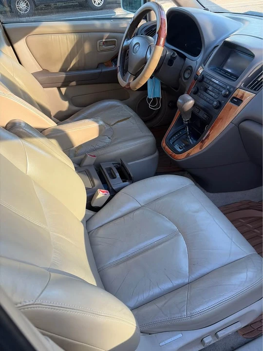 2000 Lexus RX 1st Gen - Image 4 of 6