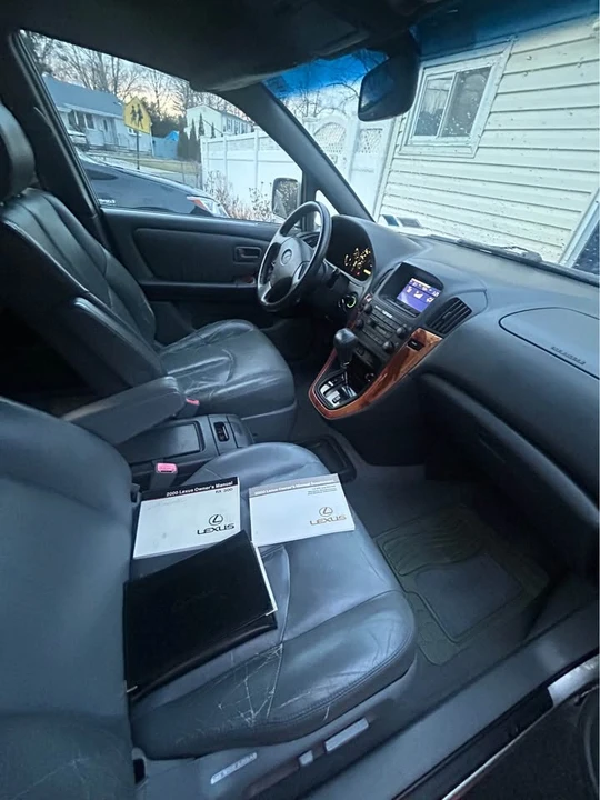 2000 Lexus RX 1st Gen - Image 17 of 19