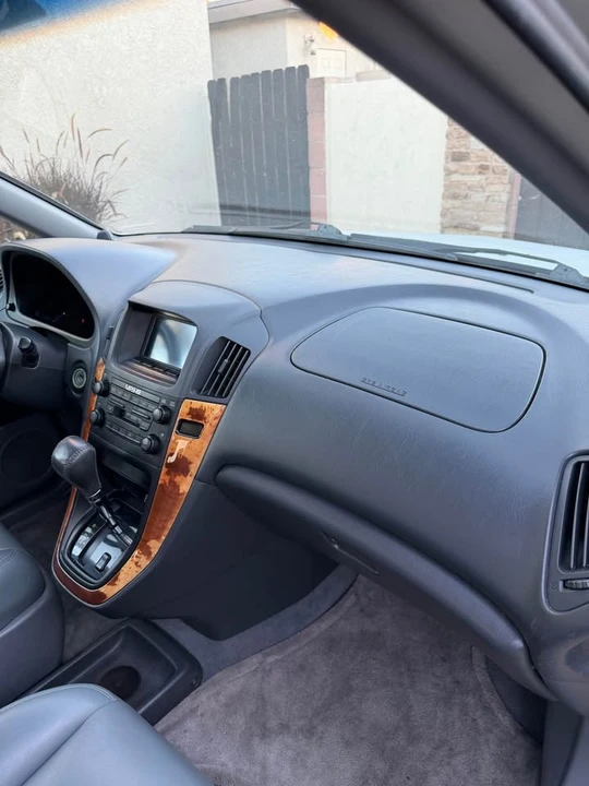 2000 Lexus RX 1st Gen - Image 13 of 13