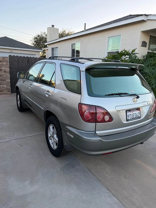 2000 Lexus RX 1st Gen - Image 2 of 13
