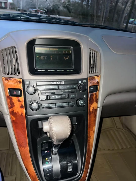 2000 Lexus RX 1st Gen - Image 7 of 7