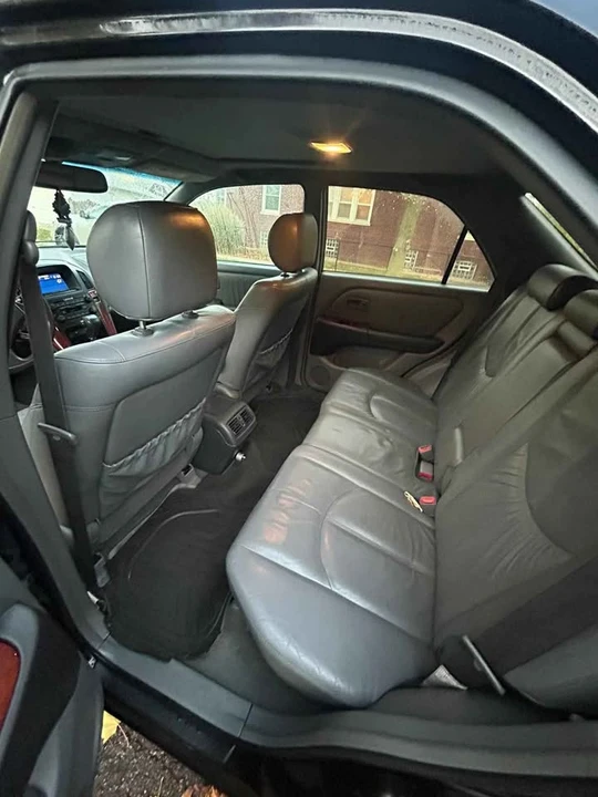 2000 Lexus RX 1st Gen - Image 14 of 18