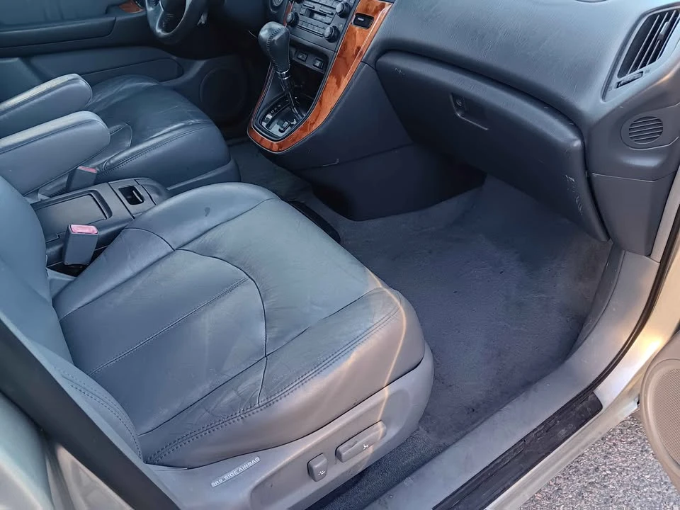 2000 Lexus RX 1st Gen - Image 7 of 12