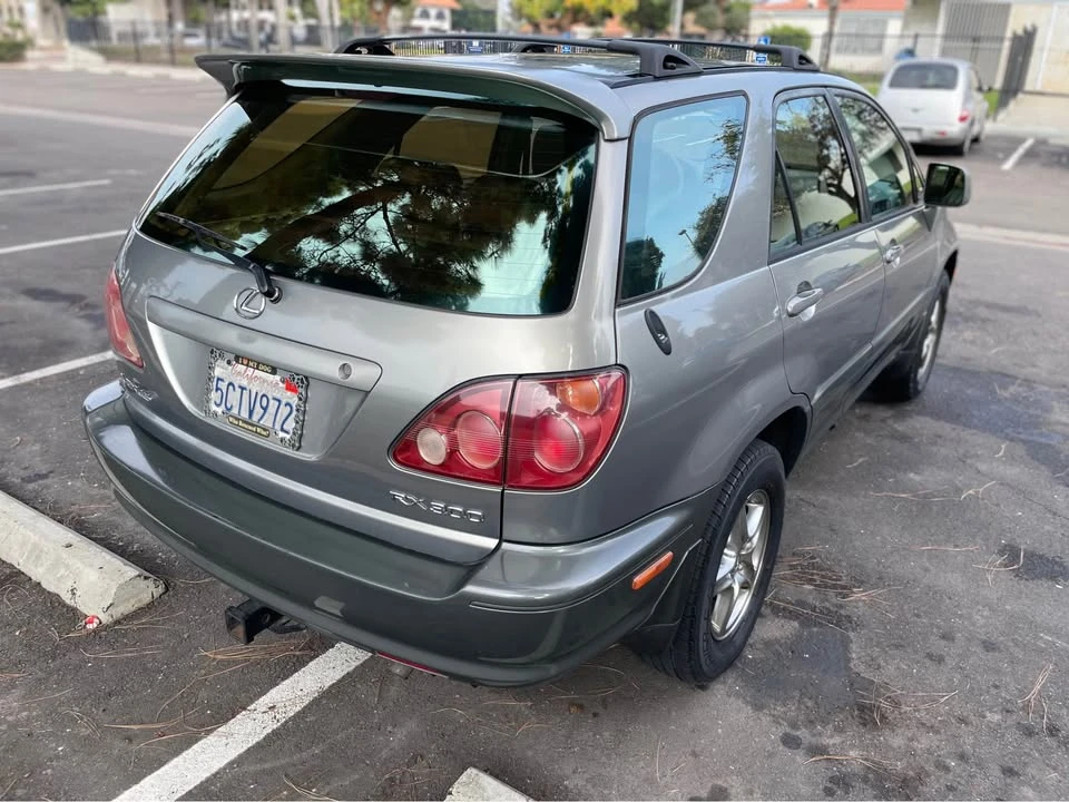 2000 Lexus RX 1st Gen - Image 4 of 16