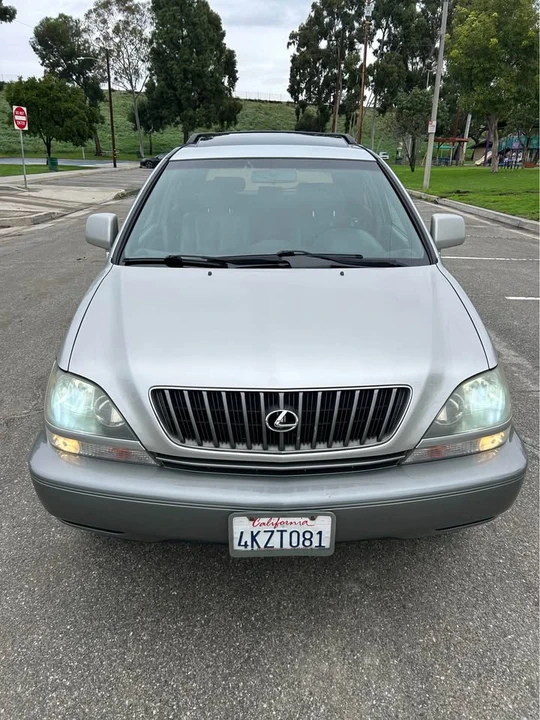 2000 Lexus RX 1st Gen - Image 2 of 12