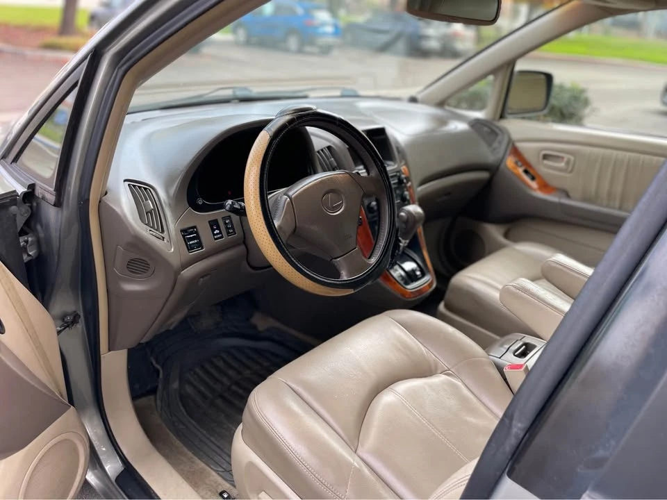 2000 Lexus RX 1st Gen - Image 7 of 16