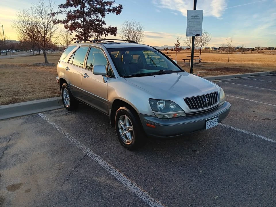 2000 Lexus RX 1st Gen - Image 2 of 12