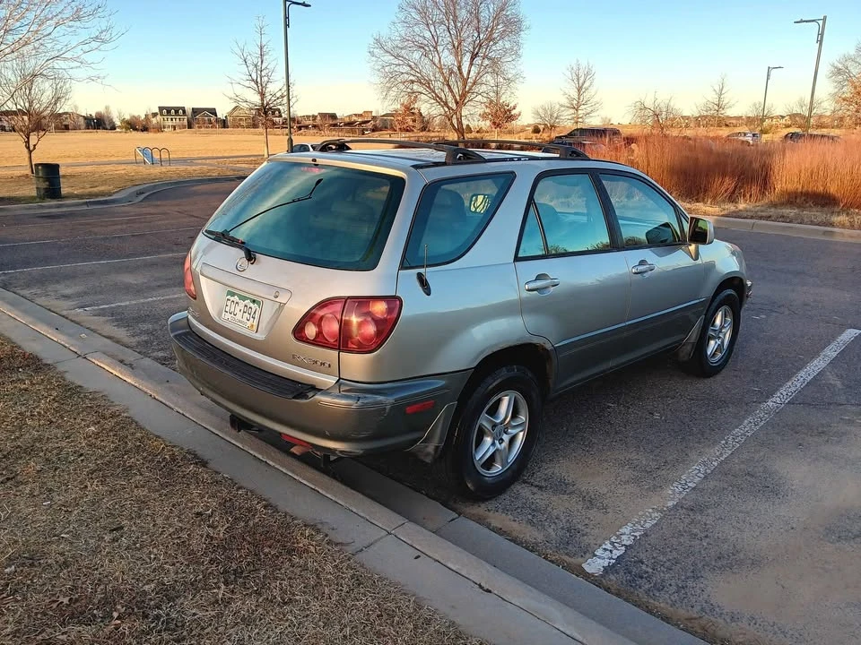 2000 Lexus RX 1st Gen - Image 3 of 12