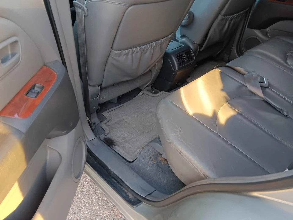 2000 Lexus RX 1st Gen - Image 10 of 12