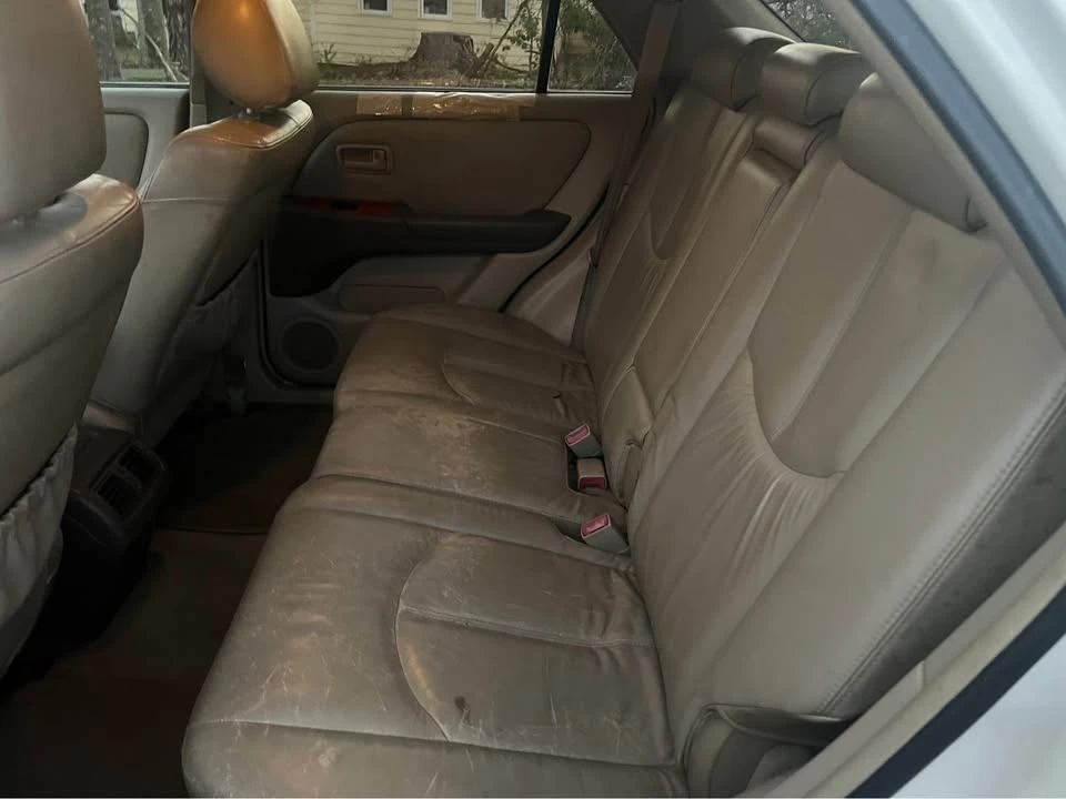 2000 Lexus RX 1st Gen - Image 4 of 7