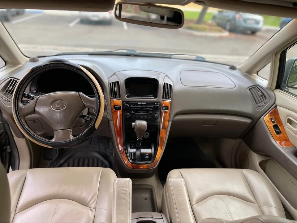 2000 Lexus RX 1st Gen - Image 12 of 16