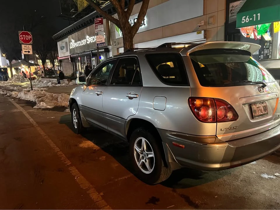 2000 Lexus RX 1st Gen - Image 2 of 11