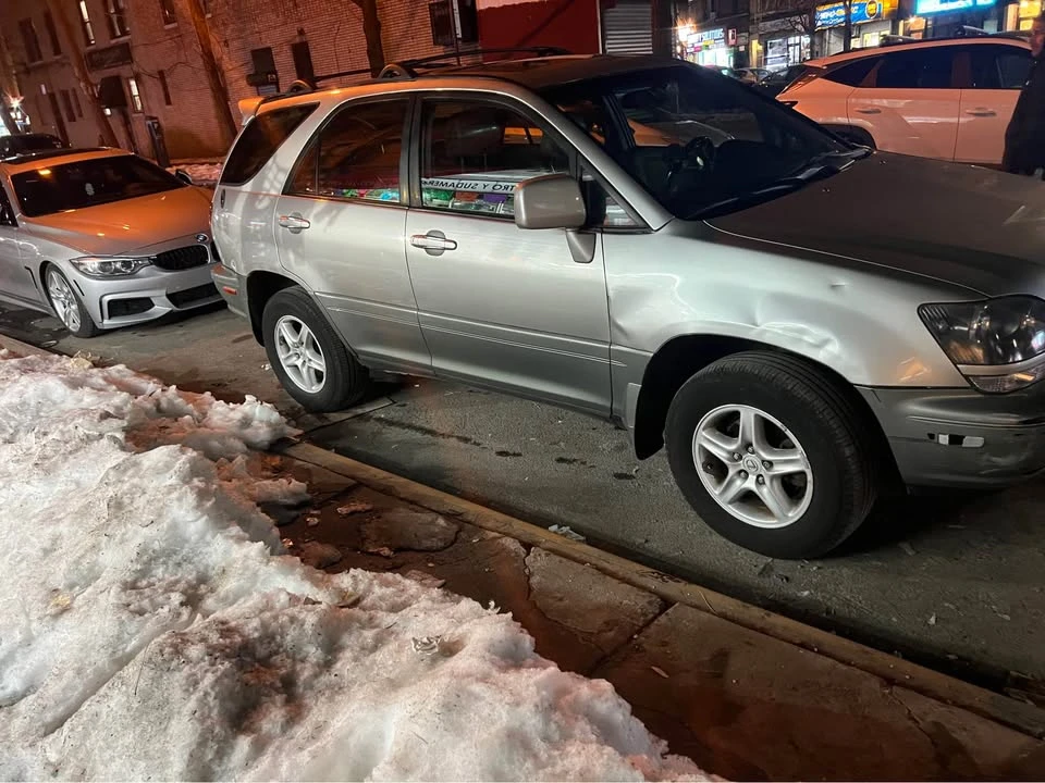 2000 Lexus RX 1st Gen - Image 5 of 11