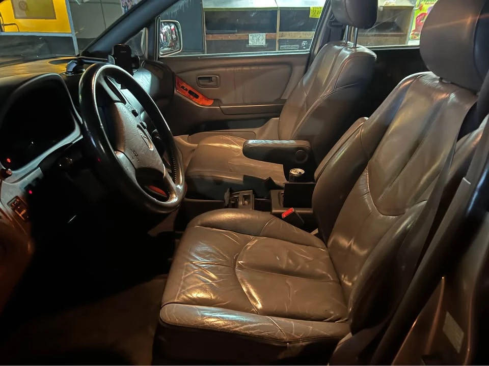 2000 Lexus RX 1st Gen - Image 7 of 11