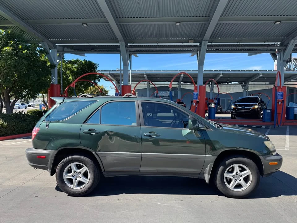 2000 Lexus RX 1st Gen - Image 5 of 16