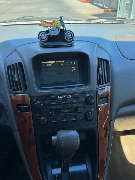 2000 Lexus RX 1st Gen - Image 7 of 16