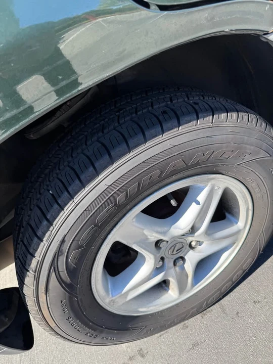 2000 Lexus RX 1st Gen - Image 14 of 16