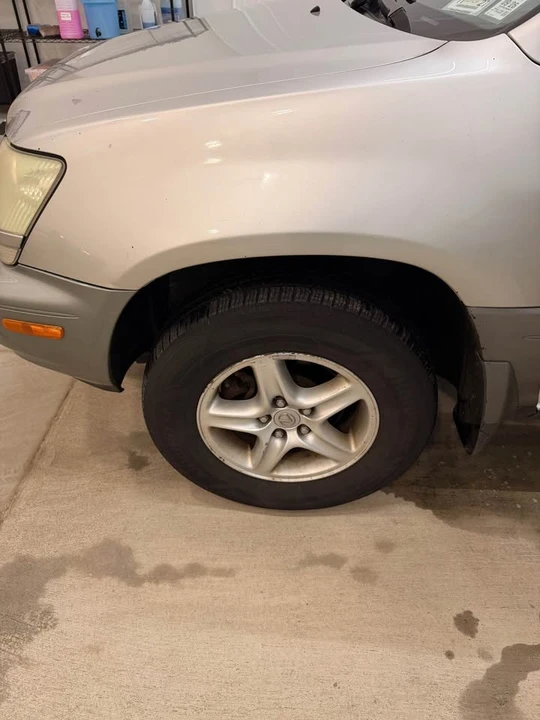 2000 Lexus RX 1st Gen - Image 11 of 19