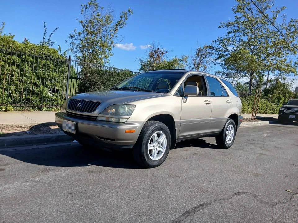 2000 Lexus RX 1st Gen - Image 5 of 16