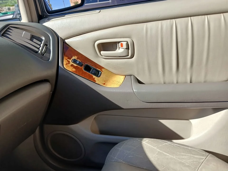 2000 Lexus RX 1st Gen - Image 13 of 16
