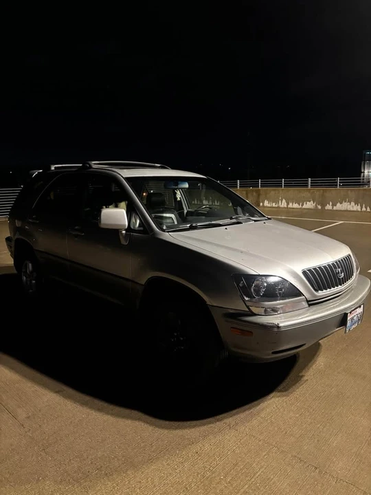 2000 Lexus RX 1st Gen - Image 6 of 13