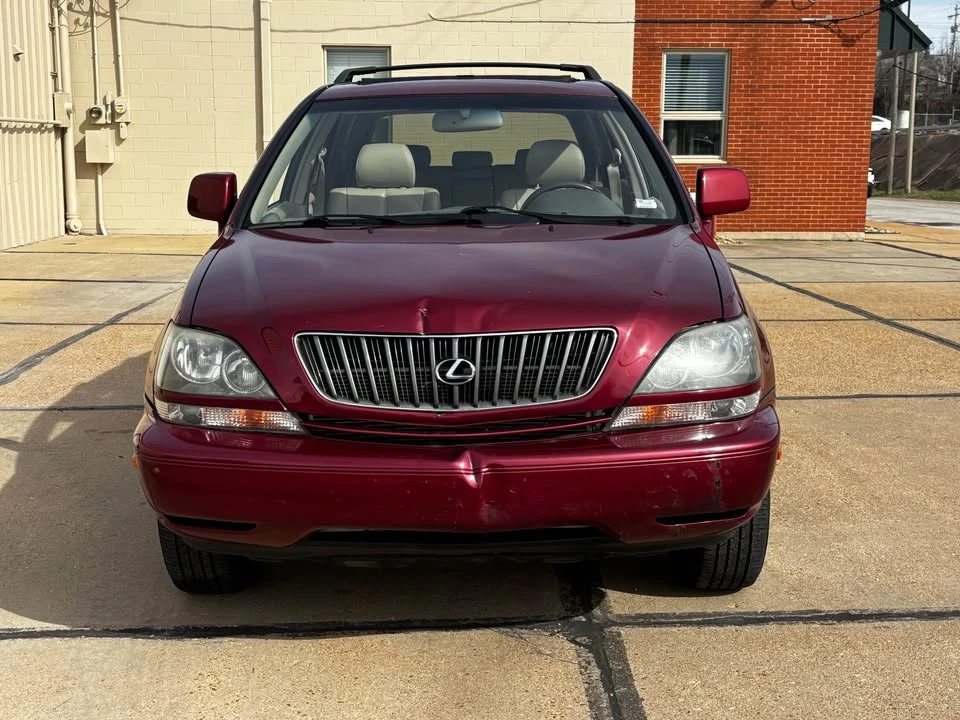 2000 Lexus RX 1st Gen - Image 4 of 11