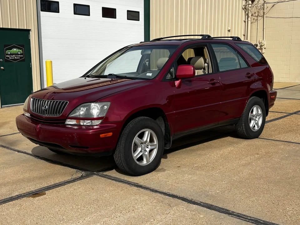 2000 Lexus RX 1st Gen - Image 3 of 11