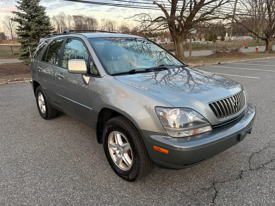 2000 Lexus RX 1st Gen - Image 2 of 12