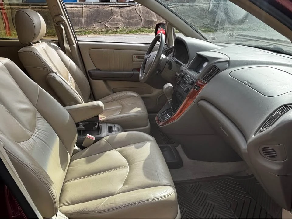 2000 Lexus RX 1st Gen - Image 7 of 11